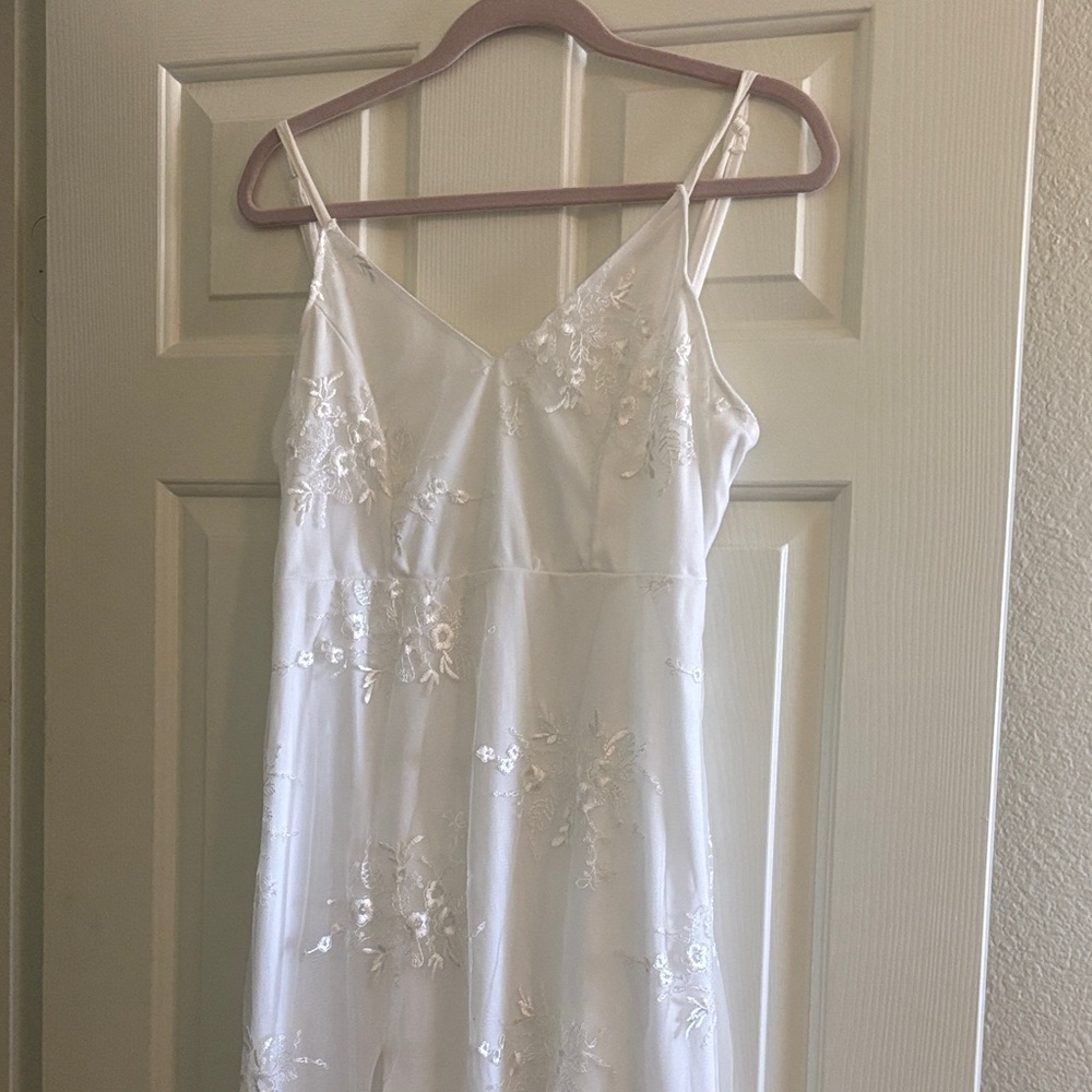 Chic White Embroidered Wedding Dress